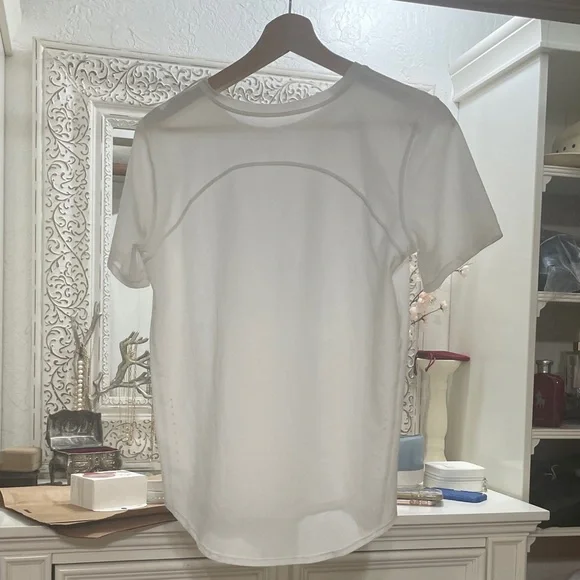Lululemon Athletica White Short Sleeve Tee breathable - Picture 3 of 5